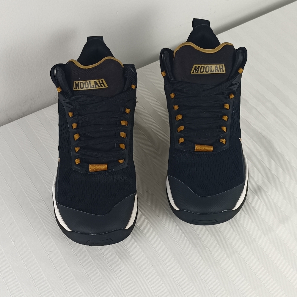 Moolah Basketball Shoes Women's Size 6